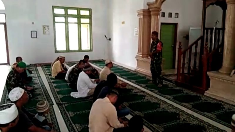 Koramil 10/ML Giat Kultum di Masjid Al Barokah