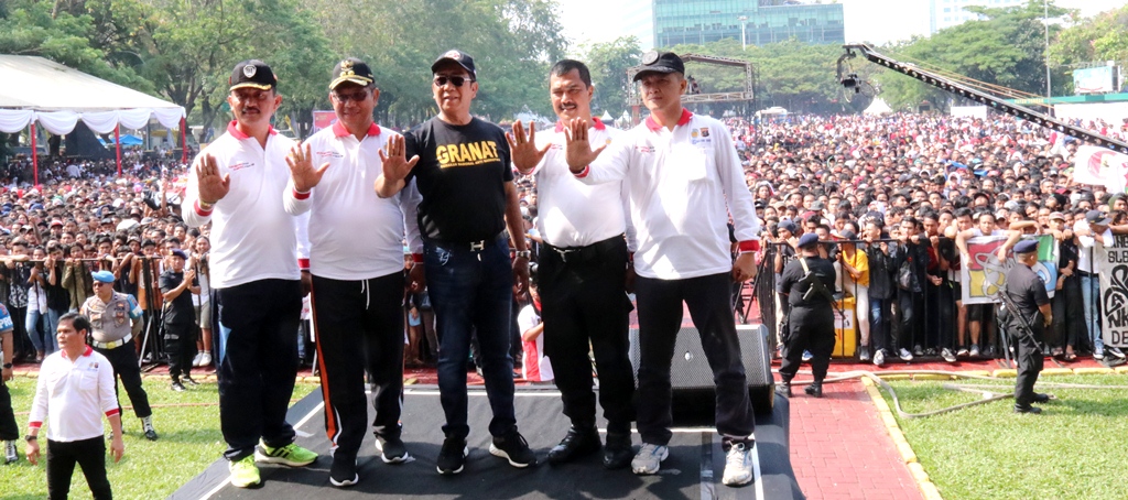 Wakil Wali Kota Bersama Belasan Ribu Warga Ikuti Deklarasi Millenial Anti Narkoba