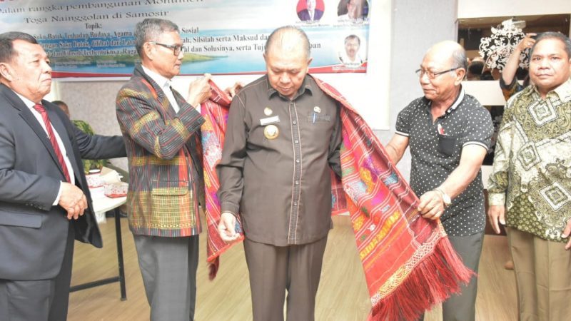 Seminar Pembangunan Monumen Toga Nainggolan, Bupati Soekirman : Ajarkan Anak Cucu Kita Mempertahankan Adat dan Budaya