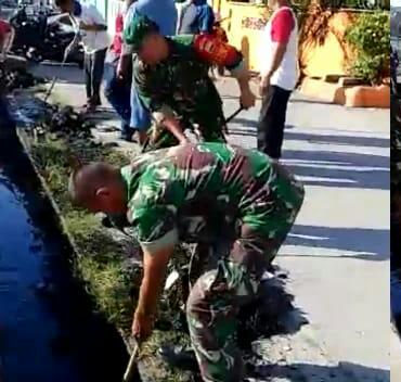 Personil Koramil 09/MB Kodim 0201 BS Melaksanakan Giat Gotongroyong