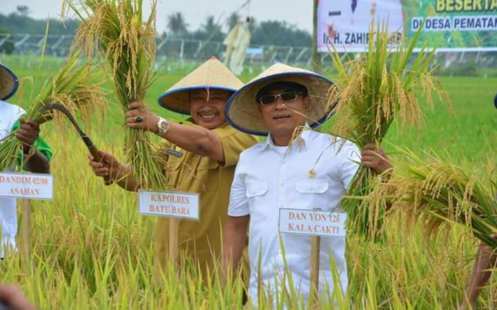 Panen Raya, Ketua Umum Himpunan Kerukunan Tani Indonesia (HKTI) Moeldoko Hadir di Batubara
