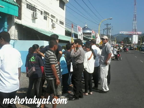 Mantan Buruh PT ASL Sambut RI 1 Dengan Aksi