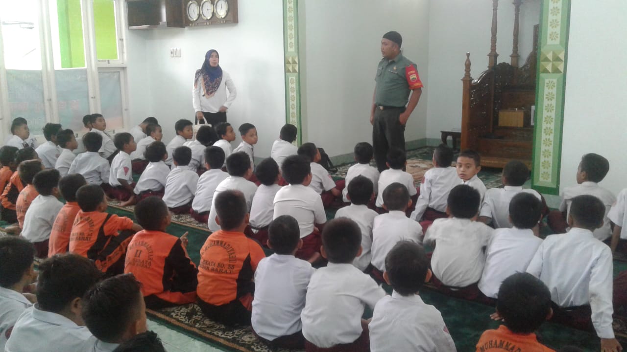 Koramil 01/MB Komsos di SD Muhamadiyah Jl. Sekata Kelurahan Sei Agul