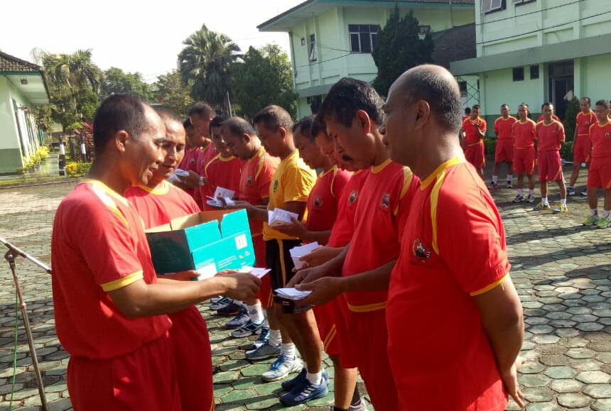 Danrem 071/Wk : Pedomani Buku Saku ATURAN PELIBATAN/RULE OF ENGAGEMENT (ROE) Dalam Pengamanan Pemilu