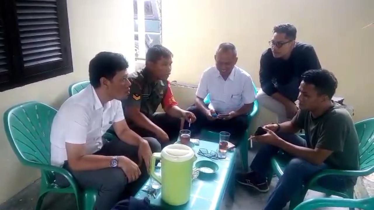 Komsos Koramil 02/MT Dengan Tomas dan Unsur Ketua di Lingkungan 4 Medan Timur