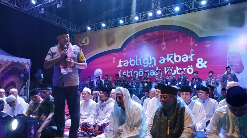 Polres Metro Jakarta Barat dan Masyarakat Gelar Kegiatan Tabliq Akbar dan Istiqhosah Kubro