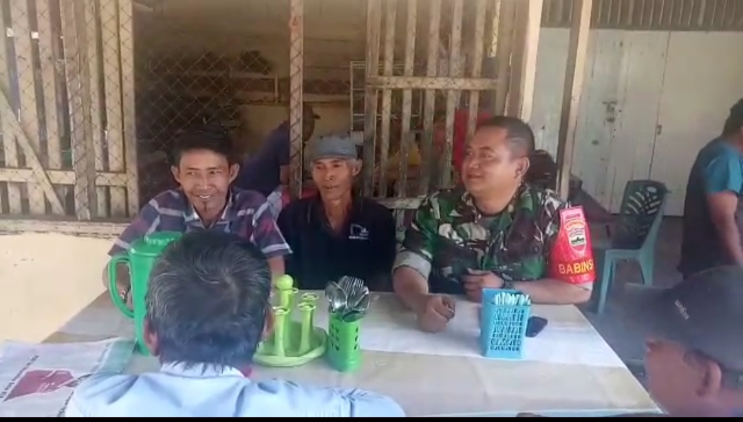 Koramil l5/DT Giat Komsos Dengan Kepala Dusun 6