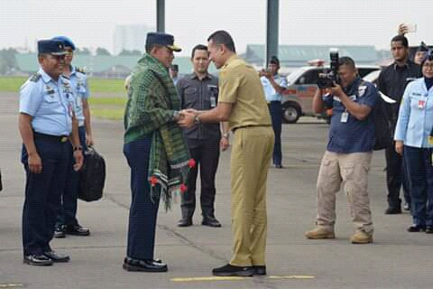 KSAU Marsekal TNI Yuyu Sutisna Beserta Rombongan Tiba di Lanud Soewondo