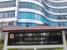 Isu Pegurangan Tenaga Pegawai Harian Lepas (PHL) di Gedung DPRD Kota Medan Bikin Resah
