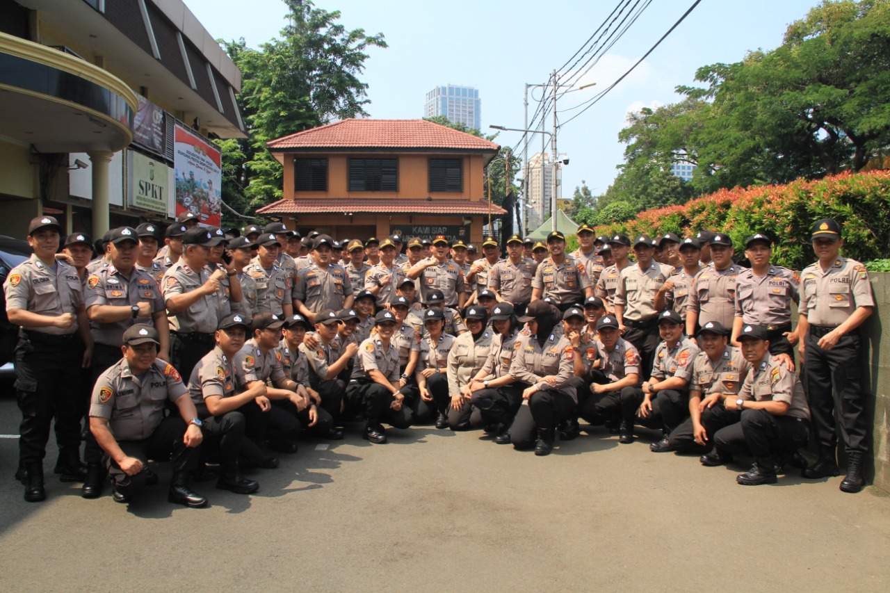 Polres Metro Jakarta Barat dan Jajaran Gelar Apel Kesiapsiagaan Pengamanan Jelang Pemilu Serentak