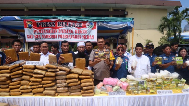 52.457 Sabu, 39.545 Butir Ektasi, 299,933 gram Ganja dan 5.810 Ketamine di Musnahkan Polrestabes Medan