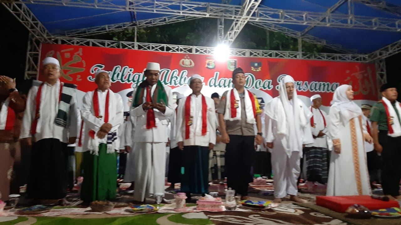Polres Lampung Timur Gelar Acara Tabligh Akbar dan Do’a Bersama di Mako Polres Lampung Timur