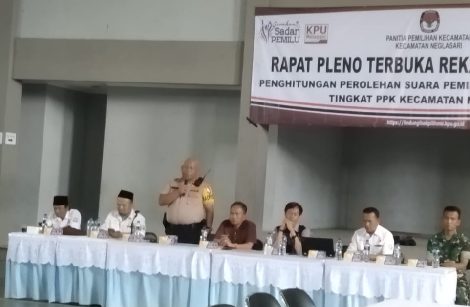 Rapat Pleno Terbuka Rekapitulasi Hasil Perhitungan Perolehan Suara Tingkat Kecamatan Neglasari