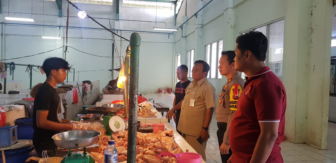 Jelang Bulan Ramadhan Tim Satgas Pangan Polres Kukar Bersama Dinas Perindustrian dan Perdagangan Cek Sejumlah Harga Kebutuhan Pokok