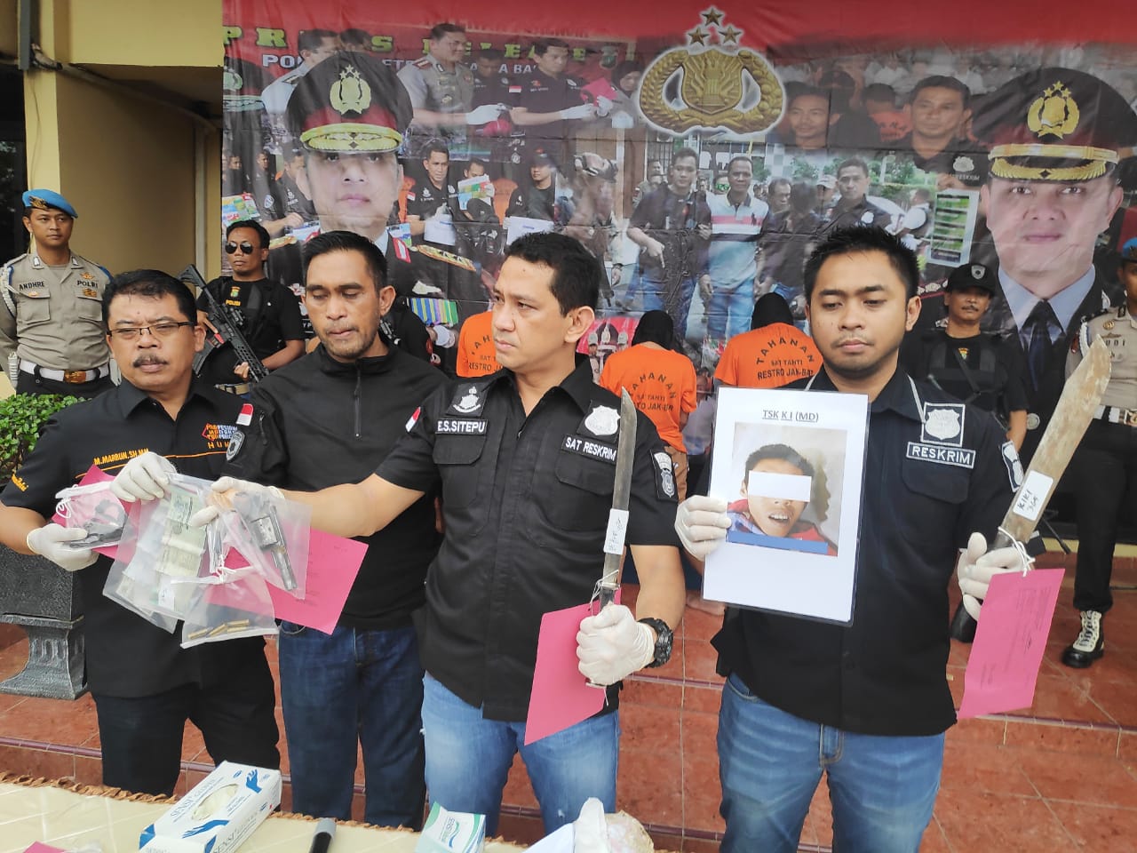 Team Jahtanras Polres Metro Jakarta Barat Gulung Komplotan Pencurian Dengan Kekerasan
