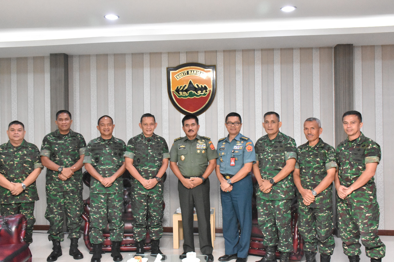 Tim Puldata Sahli Bidang Sosbudkam  Ham dan  Narkoba Panglima TNI Sambangi KODAM I/BB