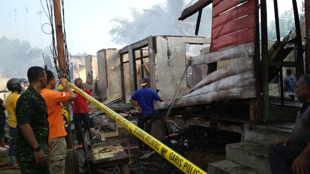 Aku Bakar Kasur Karena Aku Kesal Terhadap Ayah Jauhkan Aku Dengan Istriku