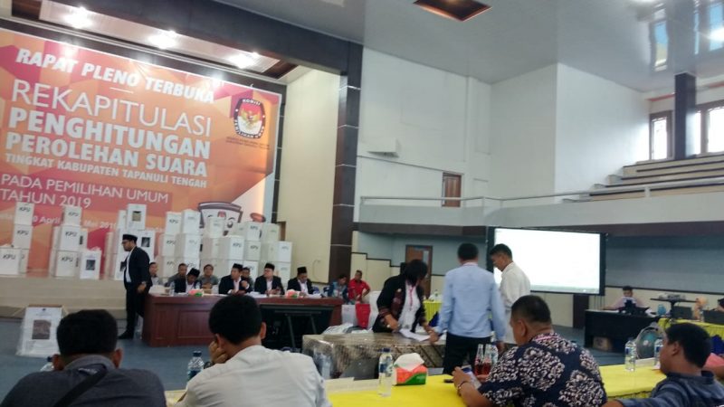 Pelaksanaan Rekapitulasi KPU Tingkat Kabupaten/Kota Berjalan Molor