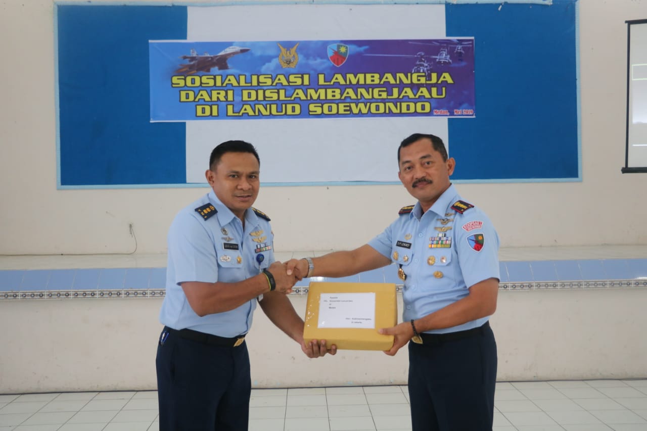 Tim Dislambangjau Sosialisasi  Lambangja di  Lanud  Soewondo