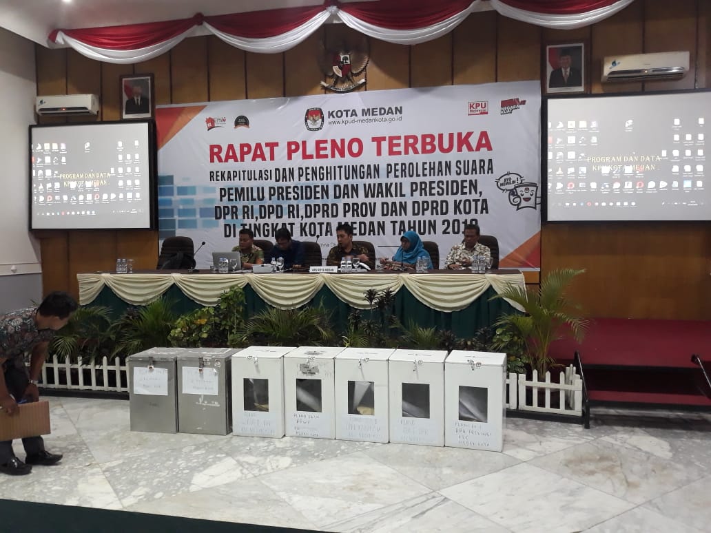 Prabowo Unggul Berdasarkan Rekap Suara Pilpres di 19 Kecamatan di Medan