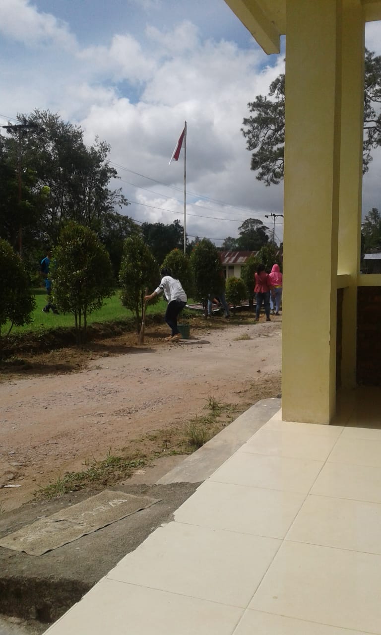 Plt Puskesmas Butar, Naek Nababan Rutin Adakan Jumat Bersih