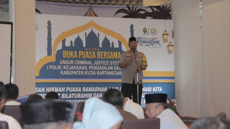 Polres Kukar Menggelar Buka Puasa Bersama