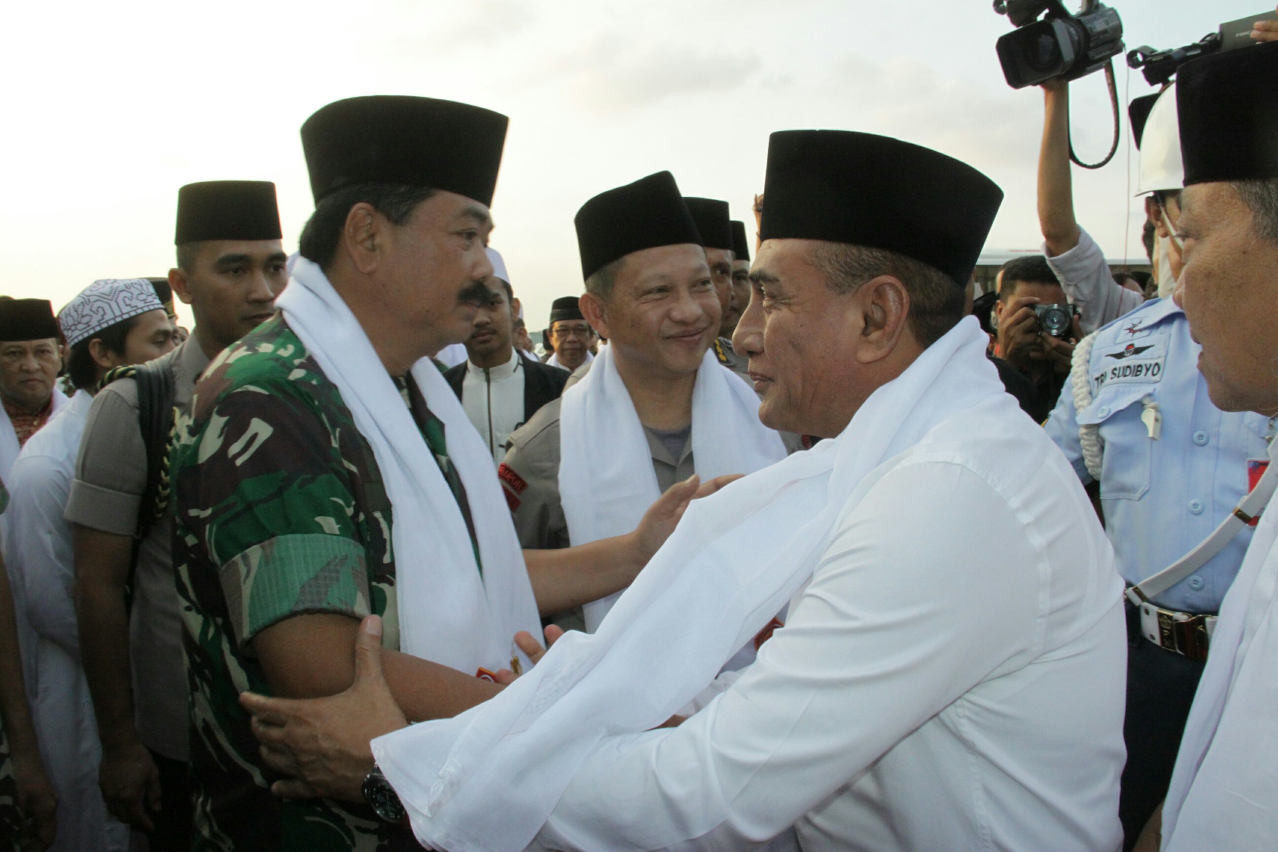 Hadiri Safari Ramadan Panglima TNI dan Kapolri, Edy Rahmayadi Ingin Kedamaian Pemilu Tetap Terjaga