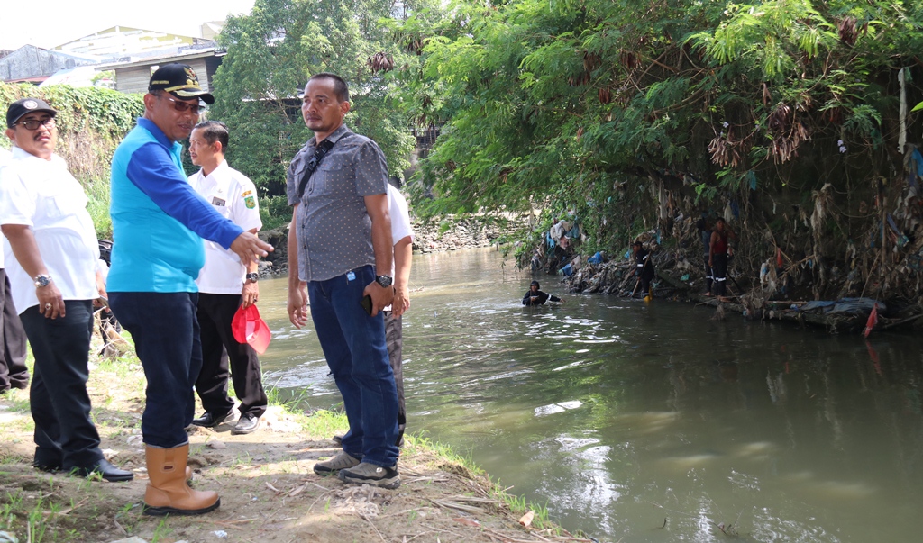 Wakil Wali Kota  Pimpin Pembersihan Sungai Babura
