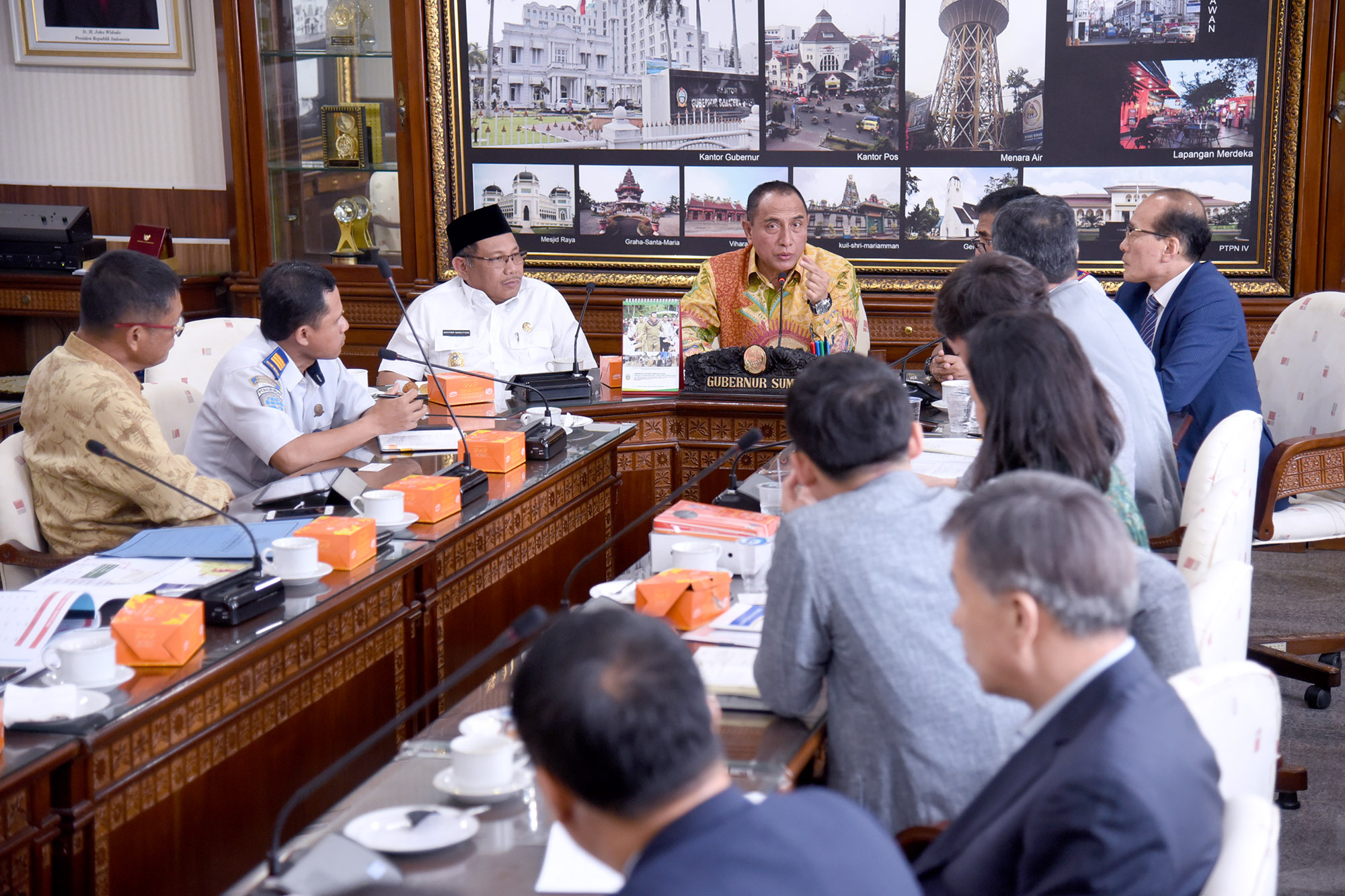Gubernur Sumut Pimpin Rapat Persiapan Pembangunan LRT Mebidangro
