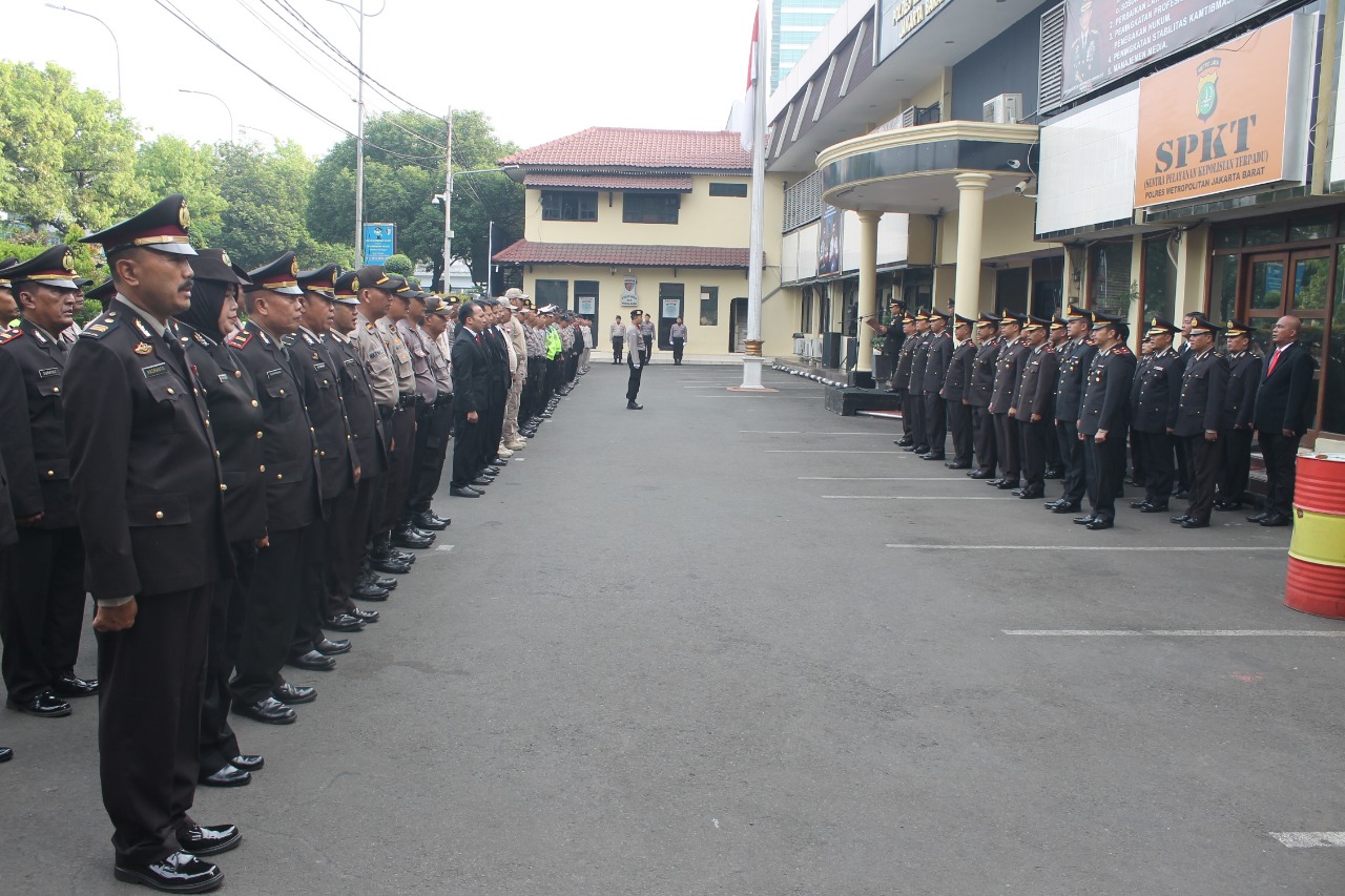 Polres Metro Jakarta Barat Upacara Hari Lahir Pancasila