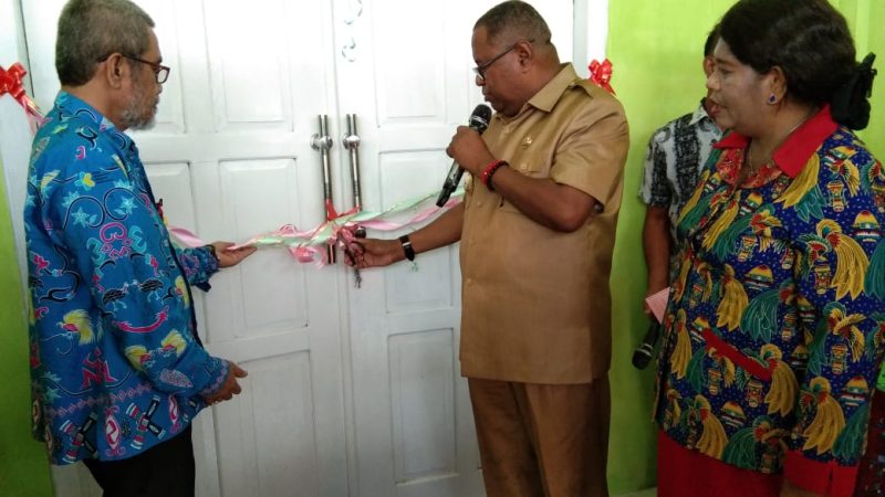 Bupati Sorsel Resmikan Puskesmas Wernas Distrik Teminabuan