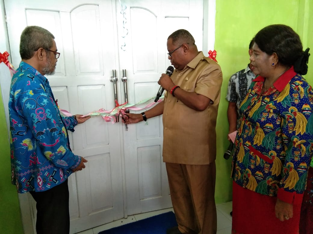 Bupati Sorsel Resmikan Puskesmas Wernas Distrik Teminabuan