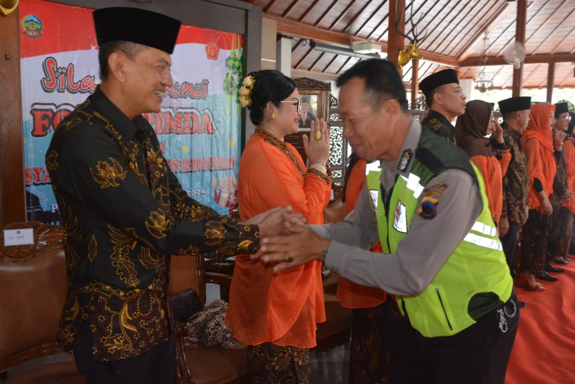 Danrem 071/Wijayakusuma Hadiri Open House Silaturahmi Idul Fitri 1440 H Bersama Gubernur Jawa Tengah dan Jajaran Pemkab Banyumas