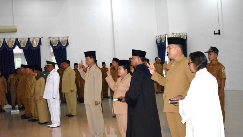 Bupati Tapteng Lantik 19 Orang Pejabat Baru, 4 Orang Diantaranya Pejabat Tinggi Pratama