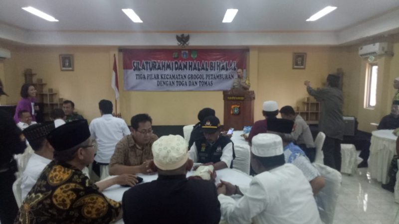 Jajaran Personil Polsek Tanjung Duren Halal bi Halal Bersama Tiga Pilar