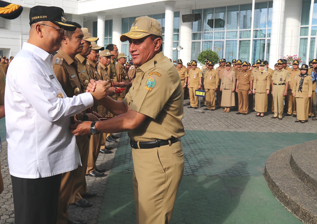 Wali Kota Terima Penghargaan LPPD Terbaik Tingkat Sumut 2017