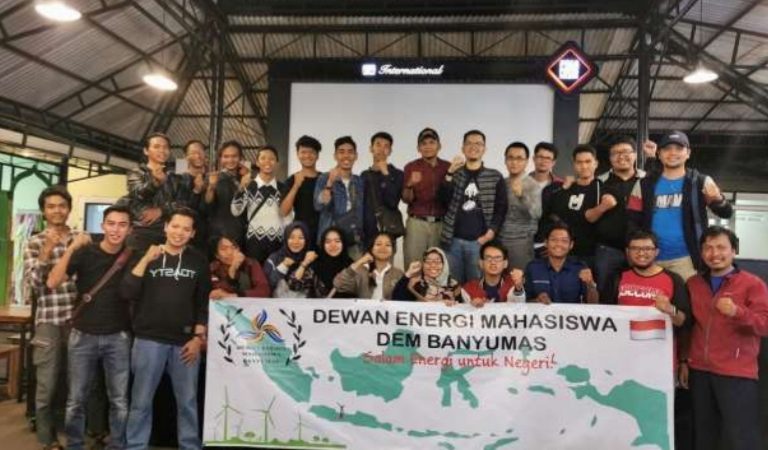 DEWAN ENERGI MAHASISWA BANYUMAS MENYELENGGARAKAN  SARASEHAN ENERGI BERSAMA SPP.PWK RU IV CILACAP, BEM   UNSOED, KOMUNITAS AAP, DAN UKM BIO-EXPLORER