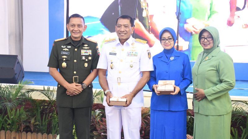 Pangdam I/BB Hadiri Sertijab Danlantamal I Belawan
