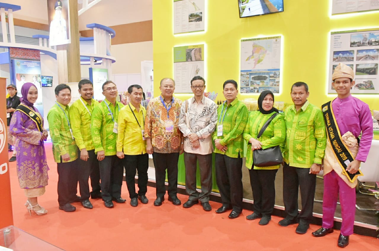 Selamat !!!! Sergai Raih Juara 1 Stand Inspiratif APKASI Otonomi Expo 2019