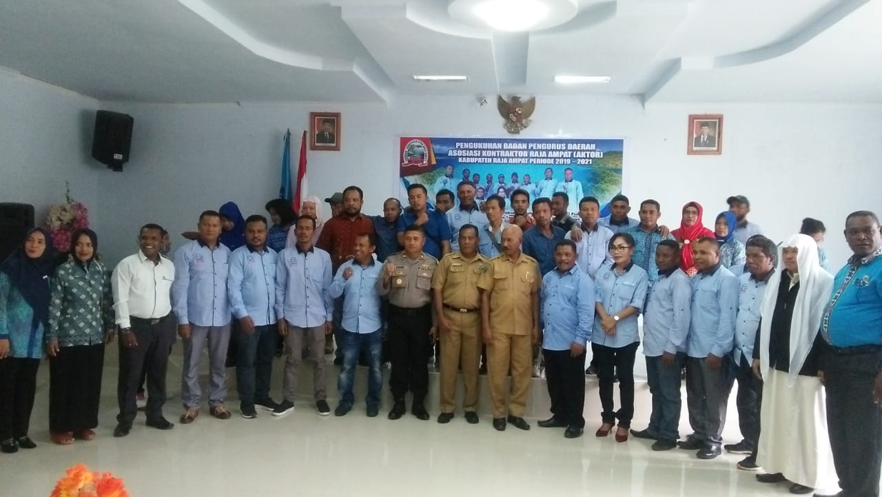 Badan Pengurus Asosiasi Kontraktor Raja Ampat di Kukuhkan