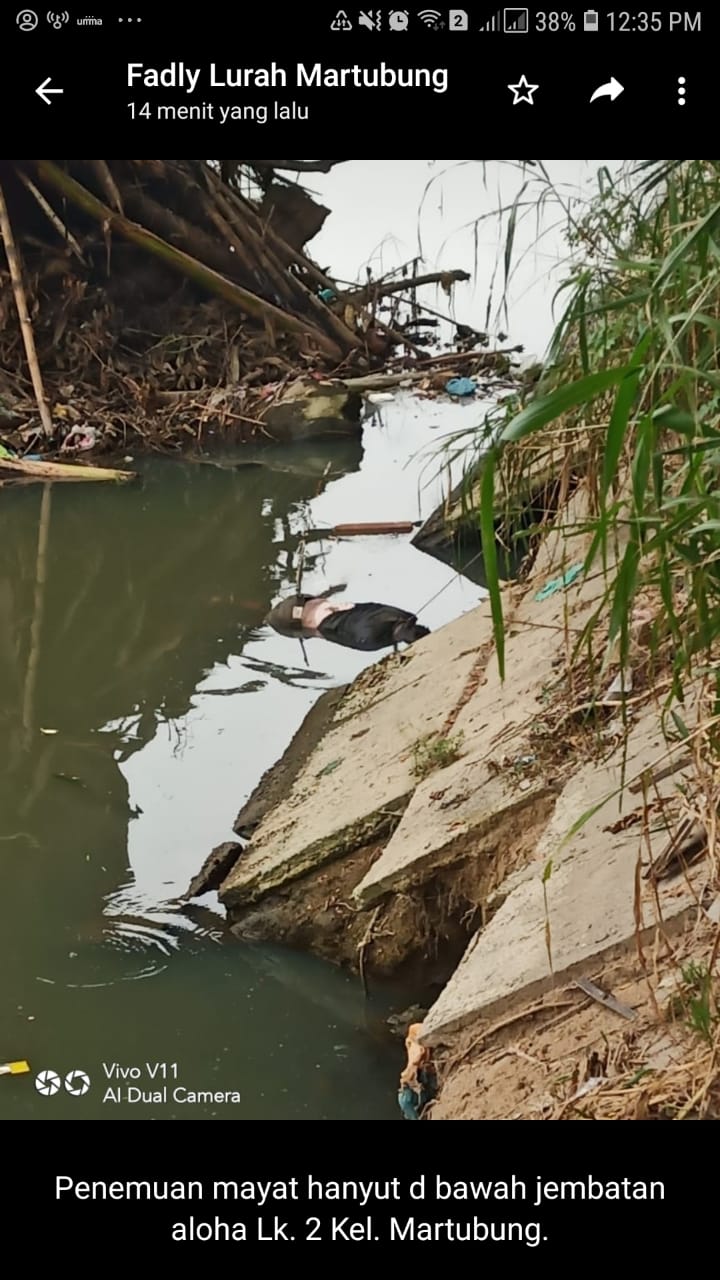 Sesosok Mayat Pria Mengenakan Kaos Hitam Ditemukan Mengambang di Sungai Deli
