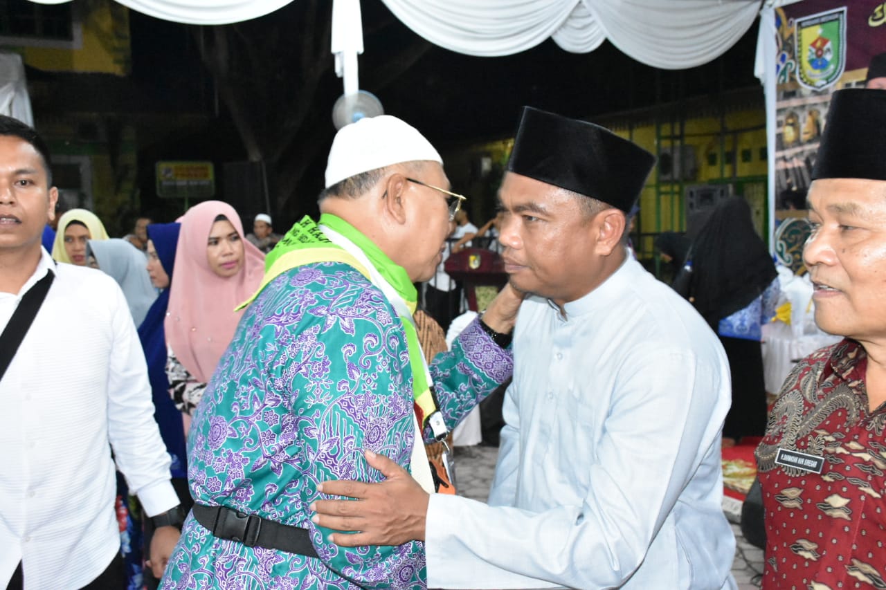 Wabup Sergai Lepas 190 Jama’ah Calon Haji Asal Sergai