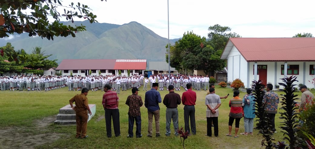 Jhon Pangihutan Silalahi, Siswa Perlu Pendidikan Berkarakter
