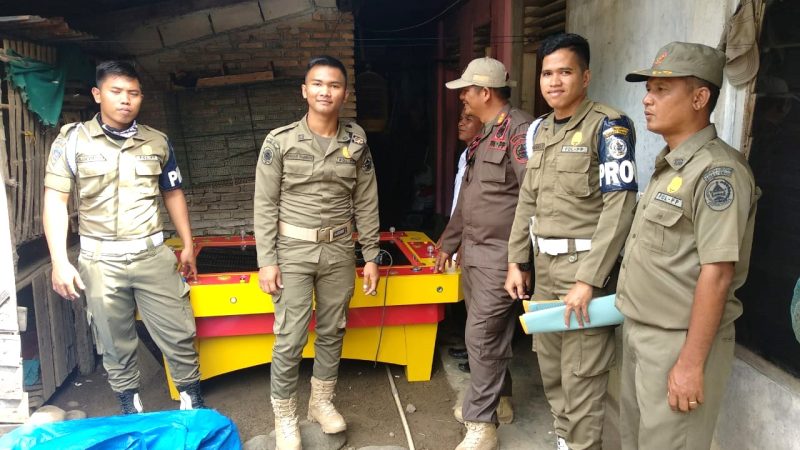 Satpol PP Tapteng Gelar Razia 4 Jeckpot 1 Wanita Terjaring