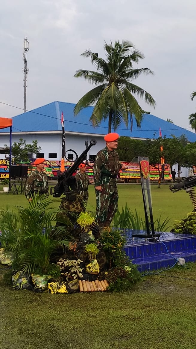 Danwing III Paskhas Pimpin Upacara Sertijab Danyon Komando 469 Paskhas Dari Letkol Pas J. Sitinjak Kepada Mayor Pas Yoga Permana