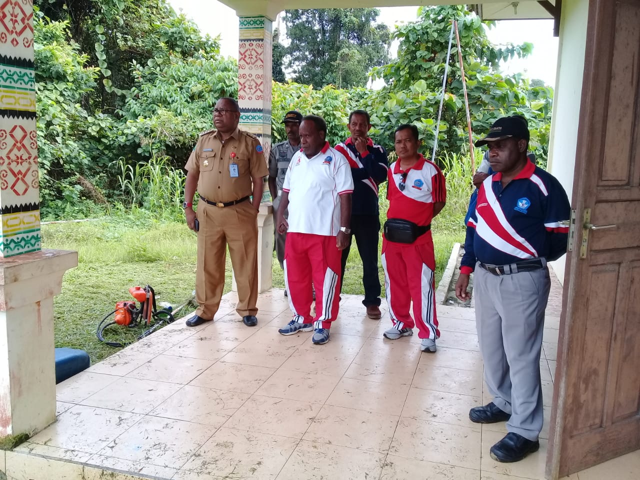 Bupati Sorong Selatan Melakukan Sidak Di Kantor Distrik Salkma