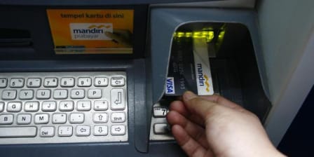 Layanan Bank Mandiri Kembali Normal