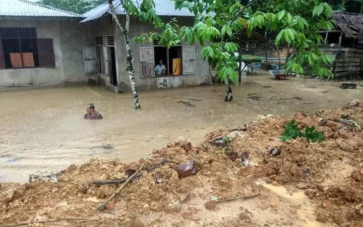 Warga Desa Bawadesolo Minta Perhatian Pemerintah Kota Gunungsitoli Untuk Membuka Saluran Air Yang Baru