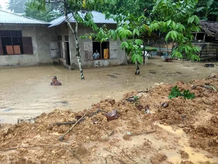 Warga Desa Bawadesolo Minta Perhatian Pemerintah Kota Gunungsitoli Untuk Membuka Saluran Air Yang Baru
