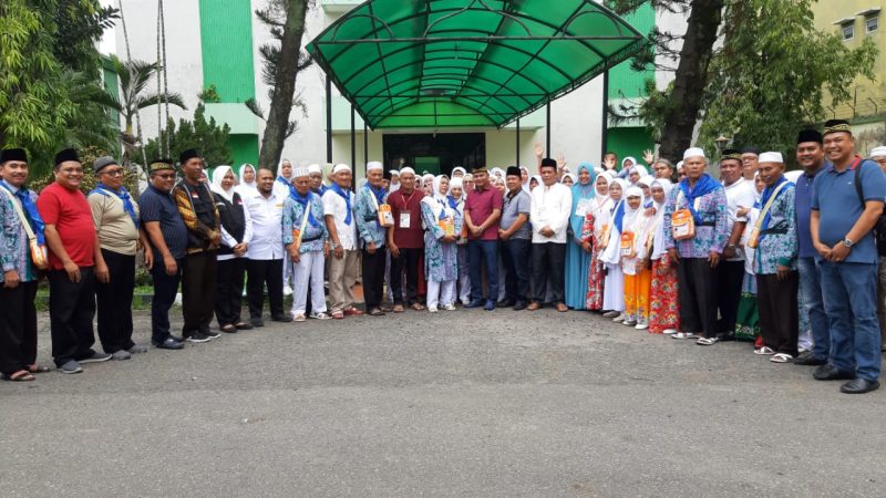 Bupati Tapteng Sempatkan Diri Tinjau Persiapan Calhaj Tahun 2019 Asal Tapteng di Asrama Haji Medan